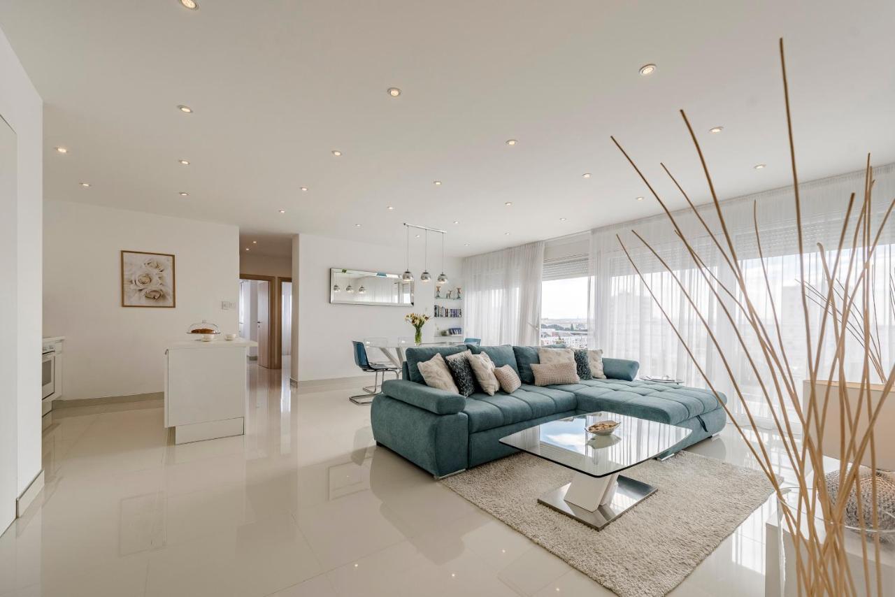 Urban Luxury Apartment 자다르 외부 사진